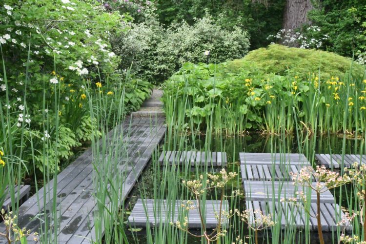 Mien Ruys paste als eerste vlonders toe van recyclede kunststoffen Mien Ruys paste als eerste vlonders toe van recyclede kunststoffen