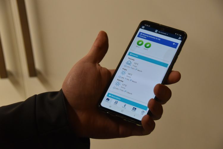 Op basis van de weersverwachting kun je een ingestelde beregeningsbeurt overslaan. Op basis van de weersverwachting kun je een ingestelde beregeningsbeurt overslaan.