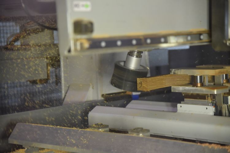 De CNC-houtbewerkingsmachine