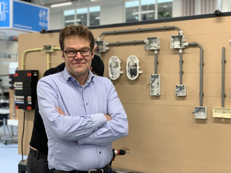 Jeroen Zijlmans: 'Het opleiden en ontwikkelen van mensen is een investering in je personeel. In een krappe arbeidsmarkt is dat echt een must' Jeroen Zijlmans: 'Het opleiden en ontwikkelen van mensen is een investering in je personeel. In een krappe arbeidsmarkt is dat echt een must'