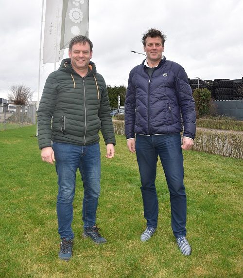 De banier met het nieuwe logo wappert inmiddels fier! De banier met het nieuwe logo wappert inmiddels fier!