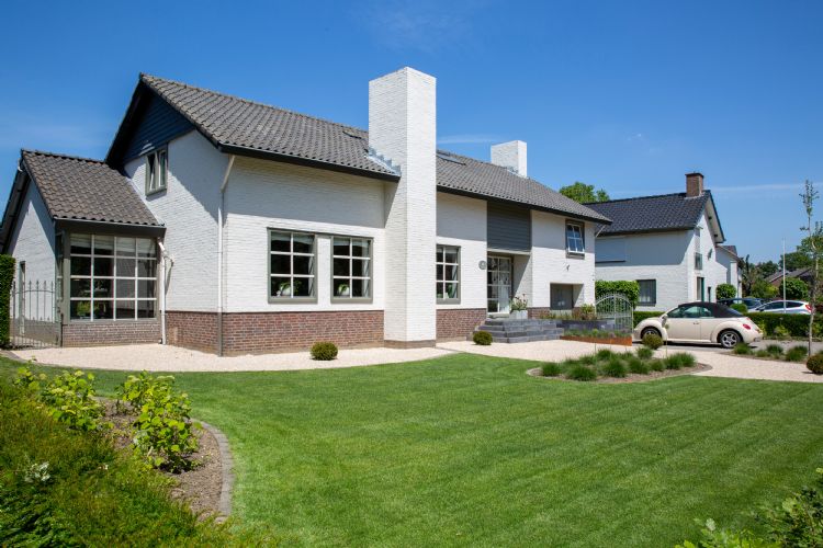 Kortenray en Smeets menen dat hun franchiseconcept hoveniers kansen biedt om onder de streep meer over te houden. Kortenray en Smeets menen dat hun franchiseconcept hoveniers kansen biedt om onder de streep meer over te houden.