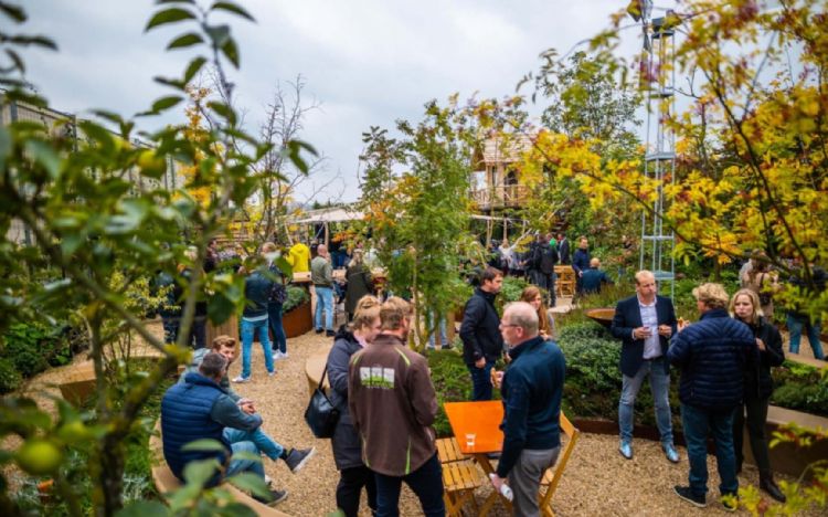 Rondleiding door de daktuin en het bedrijfspand van Boomkwekerij Ebben Rondleiding door de daktuin en het bedrijfspand van Boomkwekerij Ebben