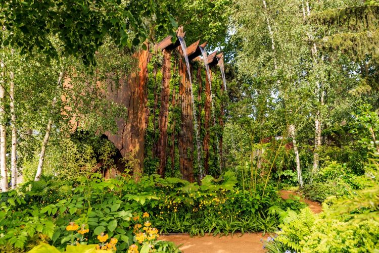 Het bouwwerk lijkt bijna van staal te zijn gemaakt, maar bestaat bijna uit duurzaam mdf-plaat Medita Tricoya Extreme (MTX). Het bouwwerk lijkt bijna van staal te zijn gemaakt, maar bestaat bijna uit duurzaam mdf-plaat Medita Tricoya Extreme (MTX).