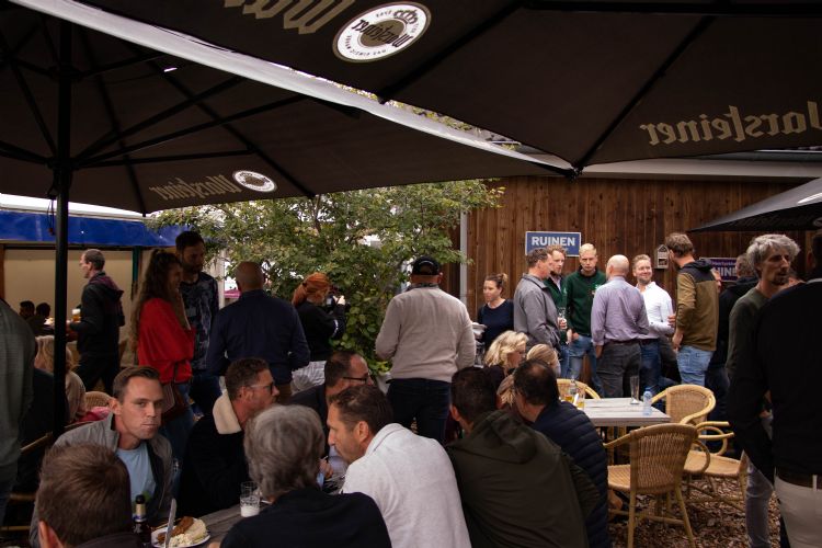 Er werd volop genetwerkt Er werd volop genetwerkt