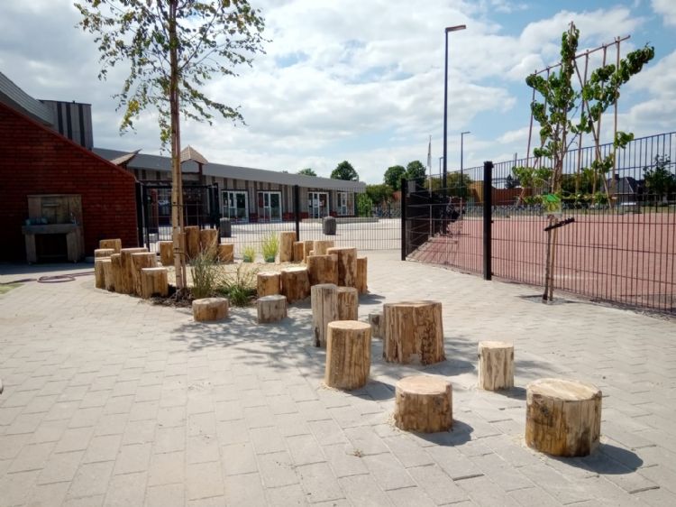 Boesheide realiseert ook speelplekken met natuurlijke materialen Boesheide realiseert ook speelplekken met natuurlijke materialen