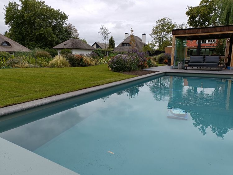 Nieuwerkerk eindresultaat, het zwembad gereed Nieuwerkerk eindresultaat, het zwembad gereed