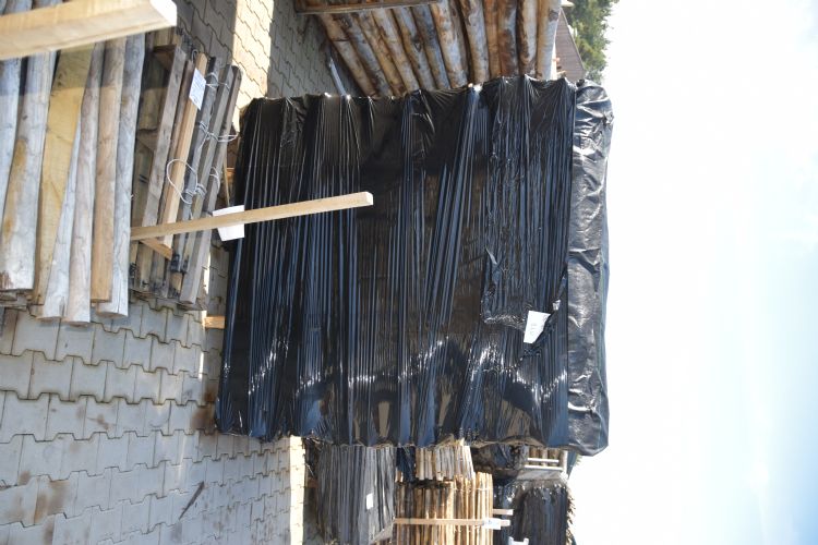 Beschutting tegen uv-licht, voor klanten die beslist blanke houten hekken willen Beschutting tegen uv-licht, voor klanten die beslist blanke houten hekken willen