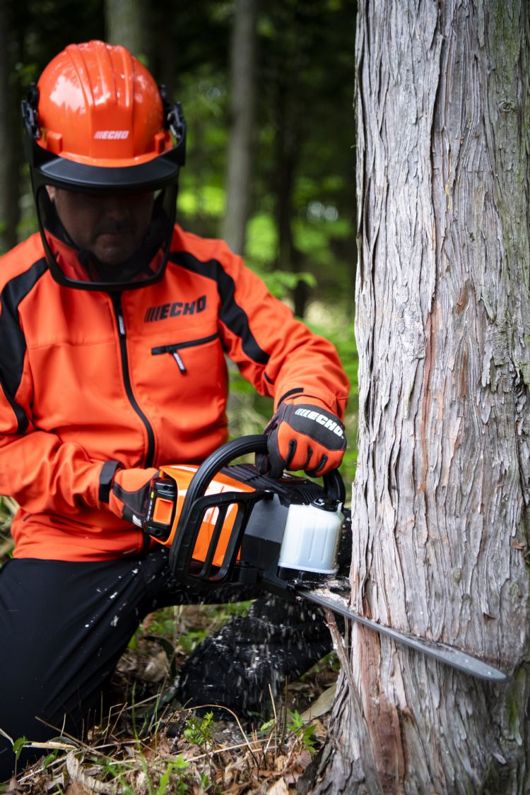 De DCS-3500 is de opvolger van de DCS-1600-accukettingzaag. De DCS-3500 is de opvolger van de DCS-1600-accukettingzaag.