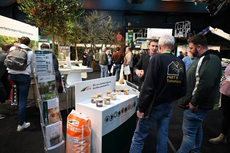 Aldert Engelsman legt uit wat de Minigran Technology inhoudt. Aldert Engelsman legt uit wat de Minigran Technology inhoudt.