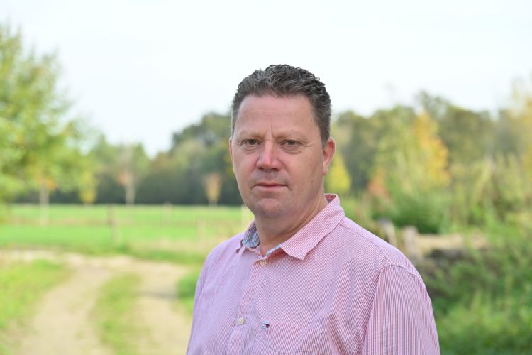 Peter van Dongen, eigenaar van Brikor, ontwikkelde samen met zijn vrouw Miranda een milieuvriendelijke variant van de Broadleaf Regular watergelkorrels Peter van Dongen, eigenaar van Brikor, ontwikkelde samen met zijn vrouw Miranda een milieuvriendelijke variant van de Broadleaf Regular watergelkorrels