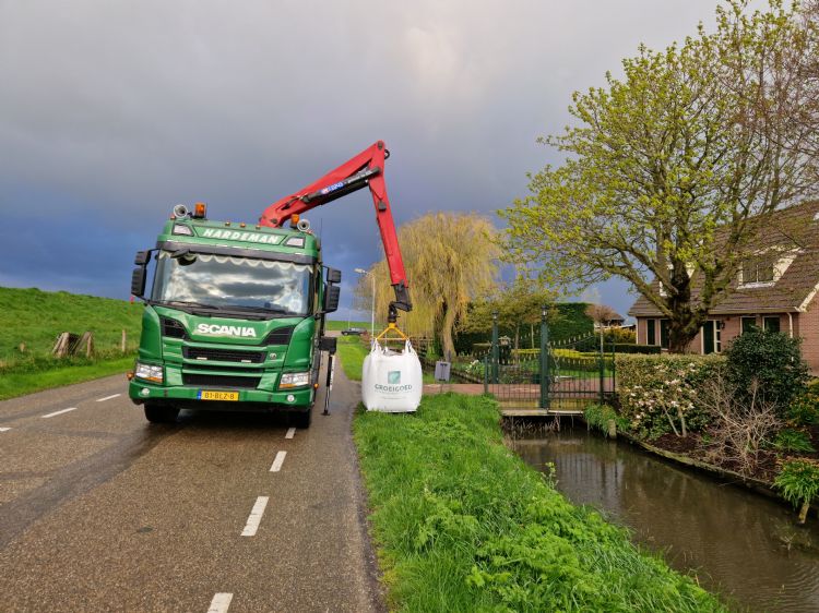 Levering van een big bag door GroeiGoed Levering van een big bag door GroeiGoed