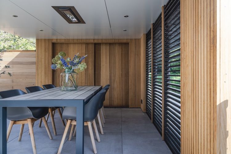 Ayous-hout is zeer geschikt voor gevelbekleding. Ayous-hout is zeer geschikt voor gevelbekleding.