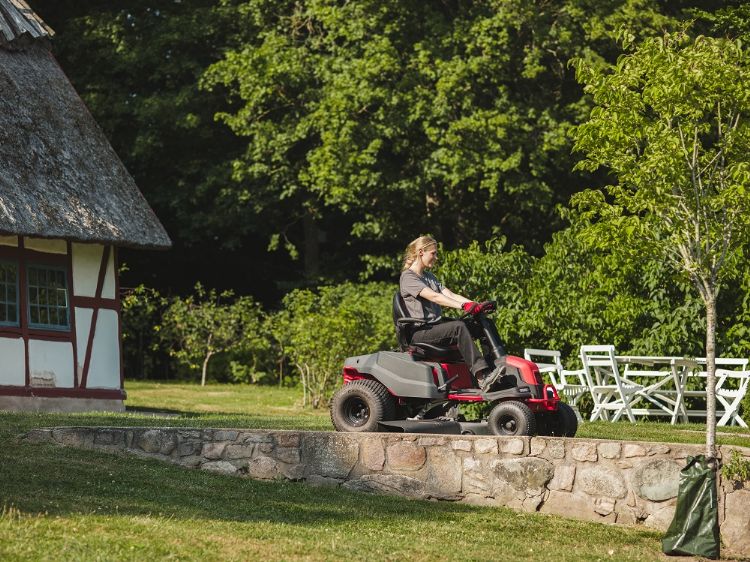 De Cramer 82LT107 met stuurwiel is aantrekkelijker voor particulieren. De Cramer 82LT107 met stuurwiel is aantrekkelijker voor particulieren.