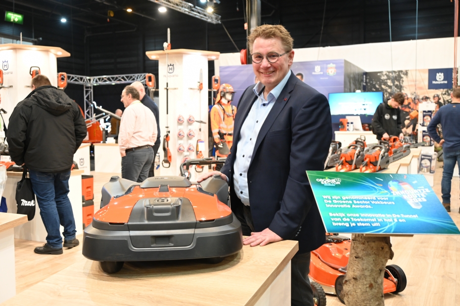 Anton de Jong van Husqvarna was eerder op de beurs al hoopvol over het winnen van de innovatieprijs. Anton de Jong van Husqvarna was eerder op de beurs al hoopvol over het winnen van de innovatieprijs.
