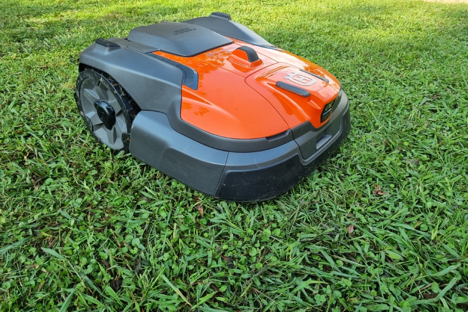 Demonstratie van de Automower 540 EPOS met Vision-camera in Parc de la Ciutadella (Foto: NWST - vakblad Stad + Groen) Demonstratie van de Automower 540 EPOS met Vision-camera in Parc de la Ciutadella (Foto: NWST - vakblad Stad + Groen)