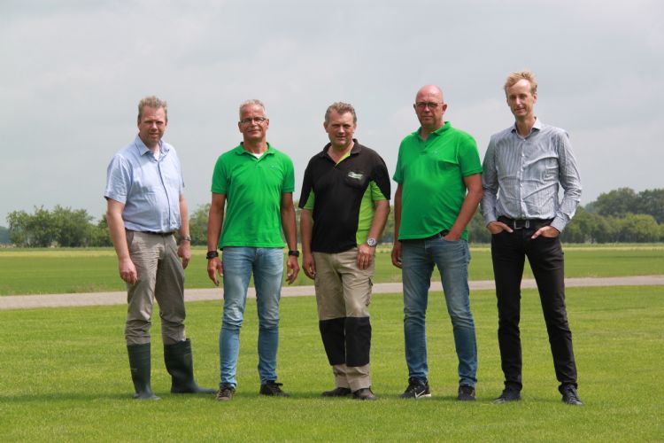 De organisatie. V.l.n.r.: René de Munnik, Hans Vervaart, Marc Fokker, Job Steunenberg en Peter Laan