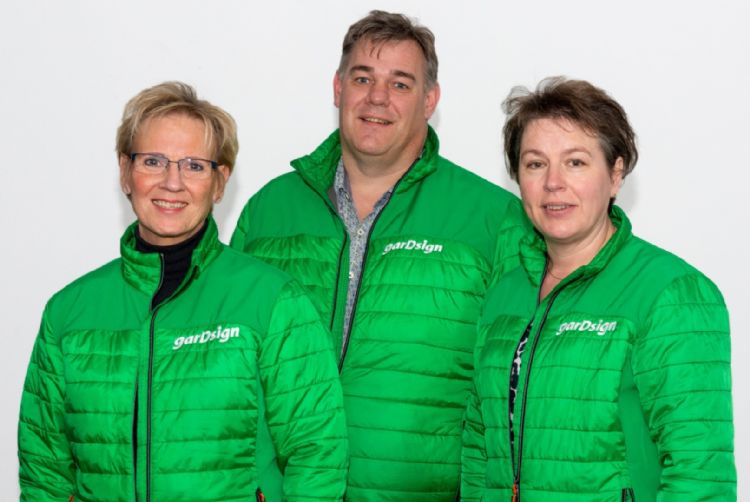 Van de Pol was host van een van de Groenversnellers-sessies en tevens sponsor: 'Het was een leuke groep ondernemers. Deze hoveniers voelden zich erg betrokken bij elkaar en wilden hun bedrijf mooier en beter maken. Wij geloven in het delen van kennis en z Van de Pol was host van een van de Groenversnellers-sessies en tevens sponsor: 'Het was een leuke groep ondernemers. Deze hoveniers voelden zich erg betrokken bij elkaar en wilden hun bedrijf mooier en beter maken. Wij geloven in het delen van kennis en z