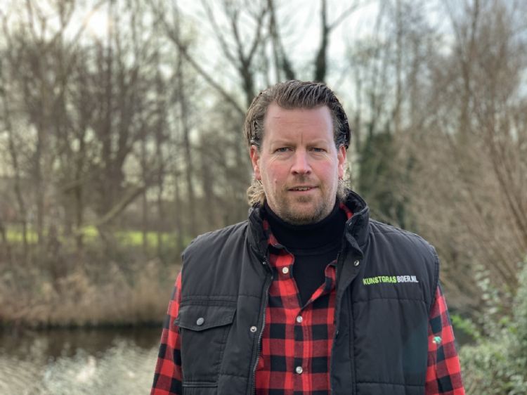 Sander: 'Ik denk dat wij ons door onze betrokkenheid, service en snelle manier van reageren onderscheiden van andere leveranciers. Daar hebben wij met ons team hard aan gewerkt en daar zijn we ook trots op!' Sander: 'Ik denk dat wij ons door onze betrokkenheid, service en snelle manier van reageren onderscheiden van andere leveranciers. Daar hebben wij met ons team hard aan gewerkt en daar zijn we ook trots op!'