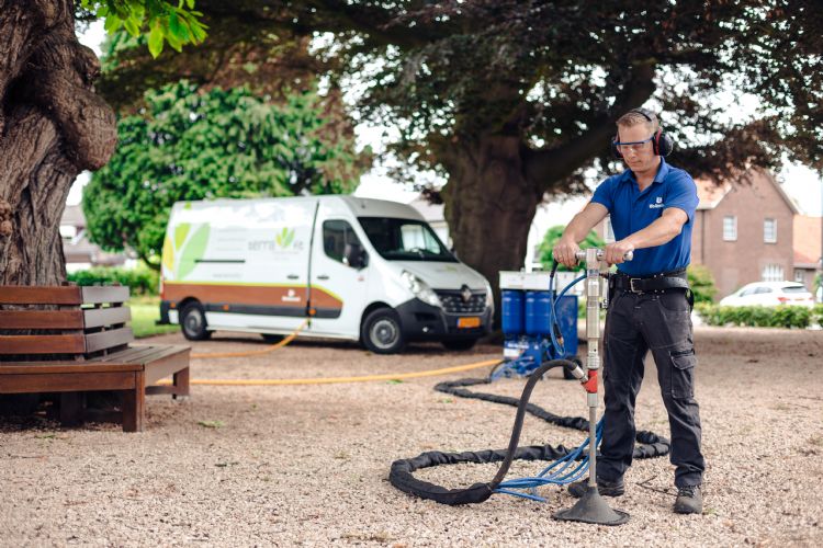 De professionele Vogt Geo Injector Pro heeft een verrijdbare unit voor vulstoffen. De professionele Vogt Geo Injector Pro heeft een verrijdbare unit voor vulstoffen.