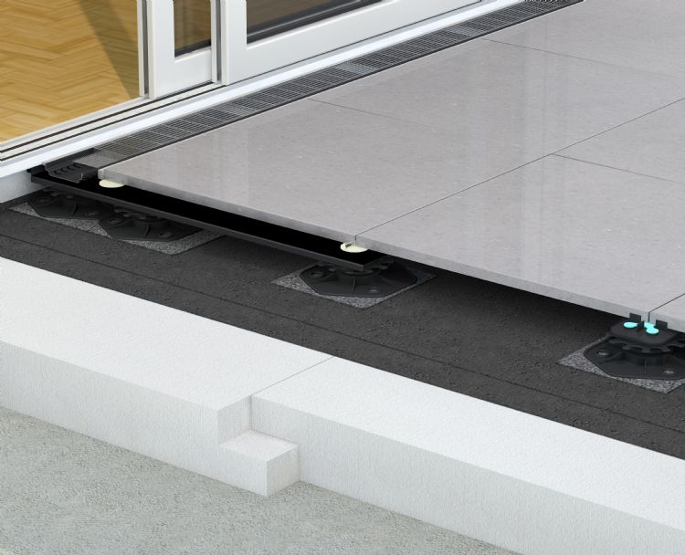 Tegeldragers voor 20 mm keramiek, inclusief draagarm voor smalle tegels en een drainagegoot Tegeldragers voor 20 mm keramiek, inclusief draagarm voor smalle tegels en een drainagegoot