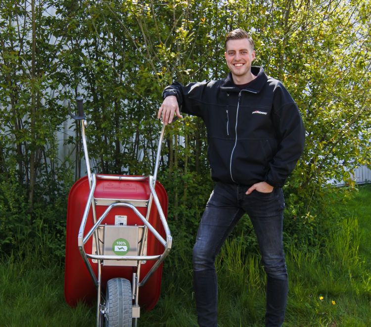 Max Kool (Matador): 'De gebruiker van de E-Barrow mag tot 103 kg verzetten.' Max Kool (Matador): 'De gebruiker van de E-Barrow mag tot 103 kg verzetten.'