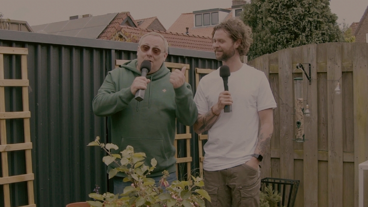 'Tuinmannen' presentatoren Roelof de Vries (l) en Nick Dijs 