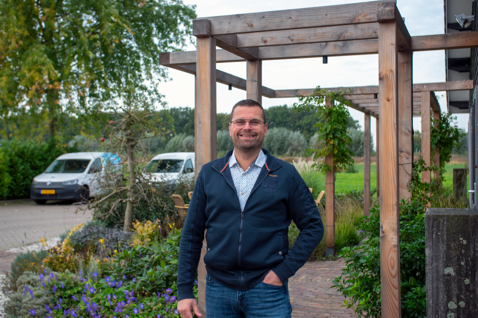 Ronald Versluis, bedrijfsleider bij Hendriksen Hoveniers in Hollandse Rading