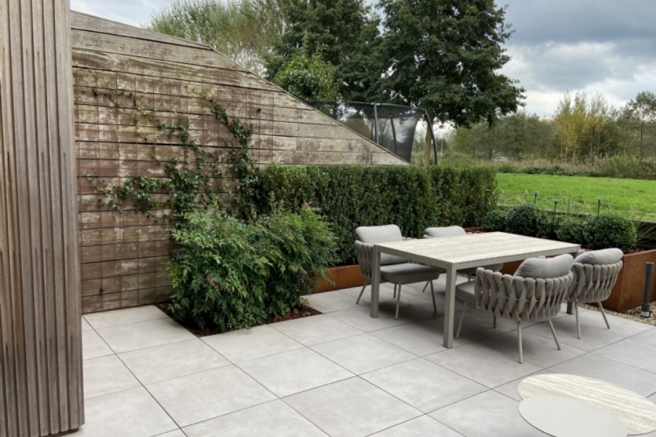 Heel veel buiten zijn in deze Patiotuin.