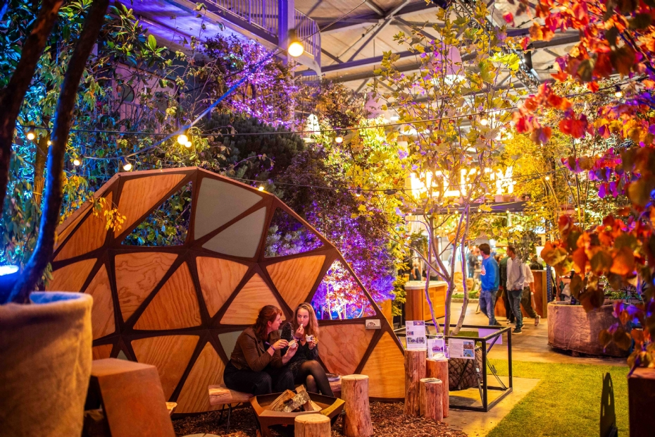Het kleinschalige event lijkt in niets meer op het prestigieuze platform dat Meesters in de Tuin nu is #OTien jaar Meesters in de Tuin: 'Wij hebben er ook niet voor geleerd, dus je moet het vooral doen'
