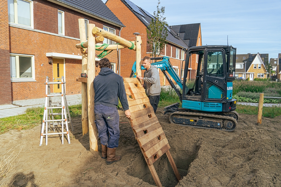 Beeld via BOERplay: Tim en Tom, plaatsing aan de Hobostraat in Sliedrecht