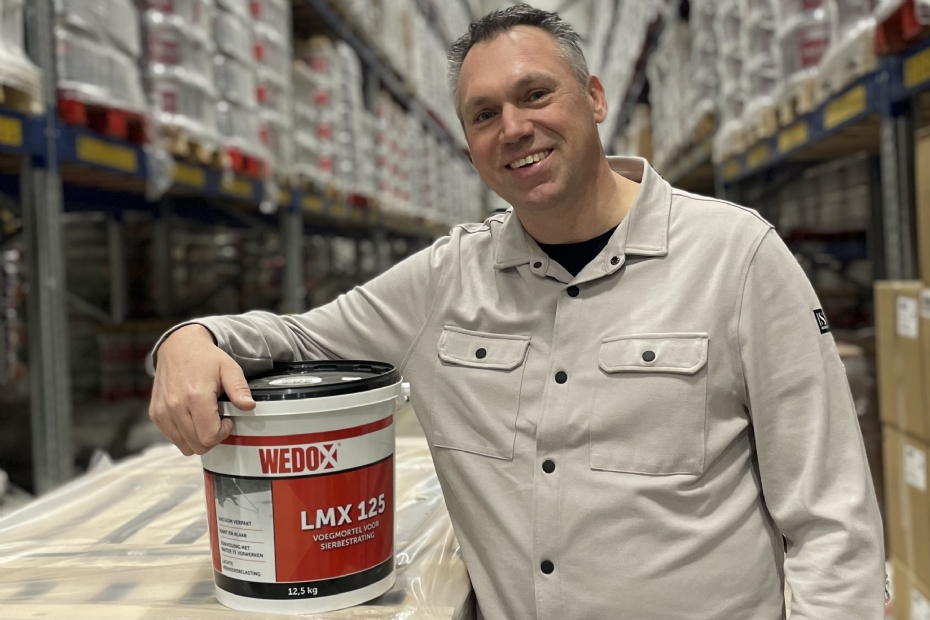 LMX 125 is een kant-en-klare voegmortel voor sierbestrating.