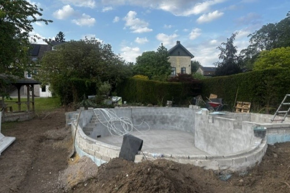 Naturpool in aanleg in Valkenburg